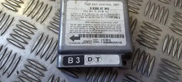 KIA Rio Airbag control unit/module 0k30e677f0 g13018