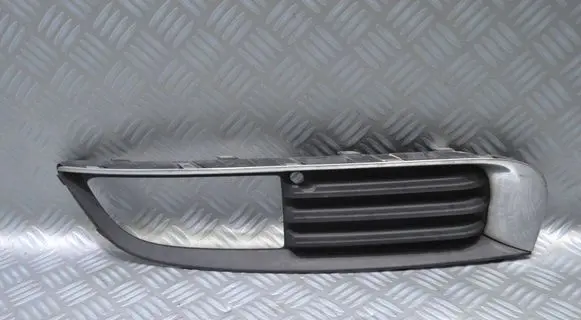 Opel Insignia A Front bumper lower grill 13238370 551004542