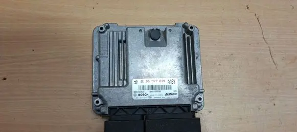 Opel Insignia A Engine control unit/module 55577619