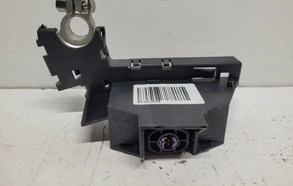 Audi A4 S4 B8 8K Battery relay fuse 4F0915519