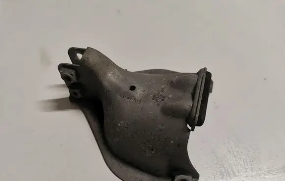Audi Q5 SQ5 Engine mounting bracket 8K0399060L