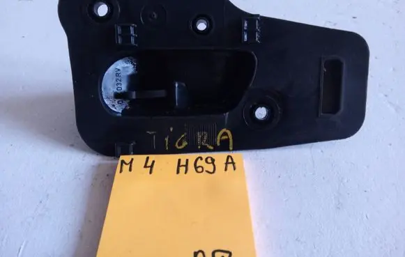 Opel Tigra A Front door interior handle 1212123