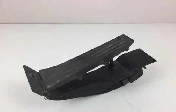BMW 5 E60 E61 Accelerator throttle pedal 6766930