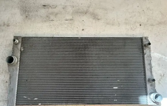 BMW 5 F10 F11 Coolant radiator 7562586
