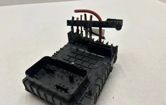 Volkswagen Caddy Fuse box set 1K0937125D 017183073