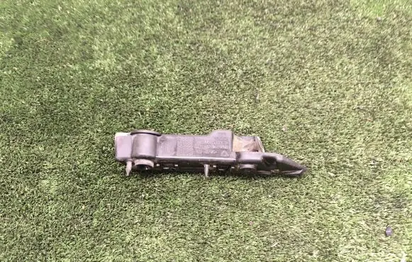 Audi A5 Sportback 8TA Front bumper mounting bracket 8T0807283A