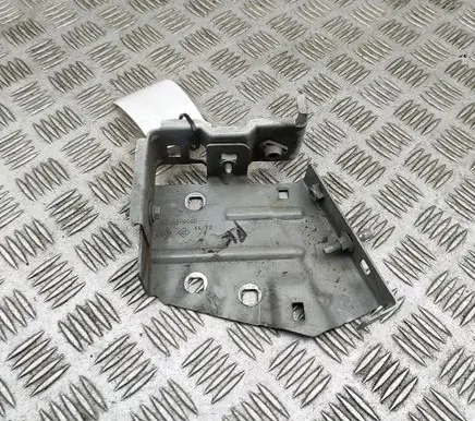 Renault Master III Fender mounting bracket 631438806R