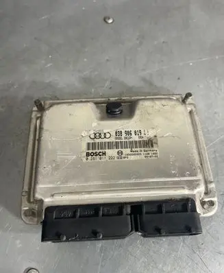 Audi A4 S4 B6 8E 8H Engine control unit/module 038906019 1039S05323 0281011222