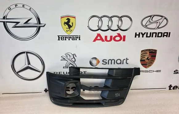 Audi Q7 4M Front bumper lower grill 4M0807681EG