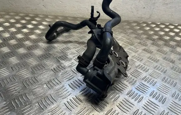 Volvo XC90 Electric auxiliary coolant/water pump 704773160 17T180 31686005