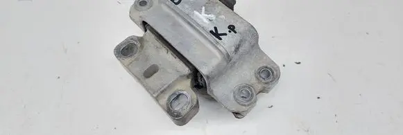 Volkswagen PASSAT B6 Engine mount bracket 3C0199555