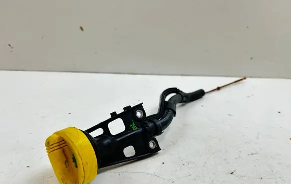 Renault Clio IV Oil level dip stick 8200355347