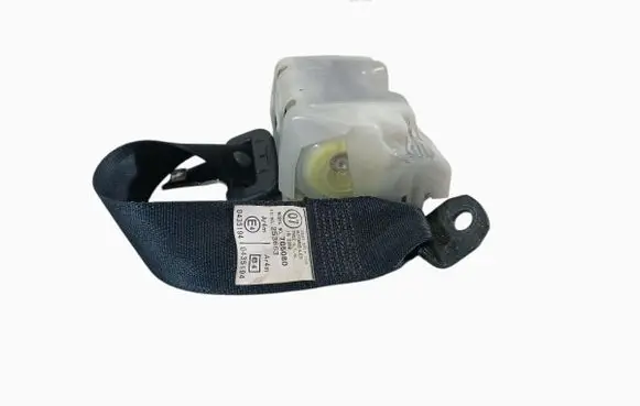 Toyota Auris 150 Seat belt trim 7G5080