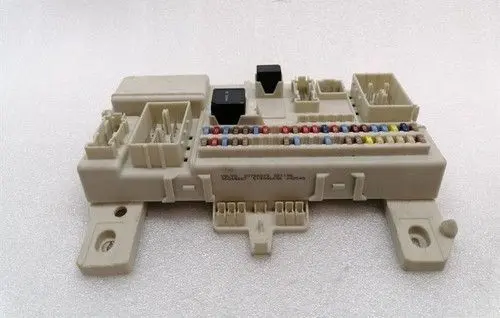 Aston Martin V8 Fuse box set 30765015