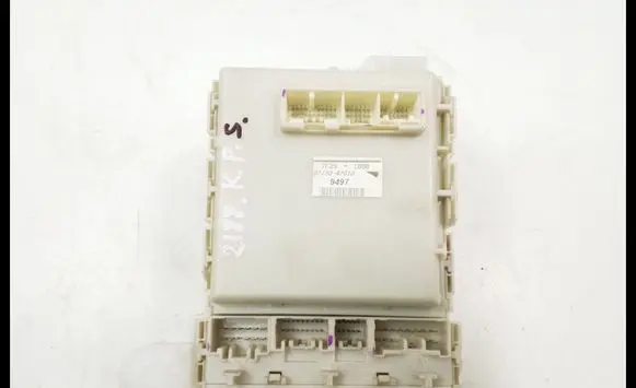 Toyota RAV 4 (XA30) Fuse module 8273042010
