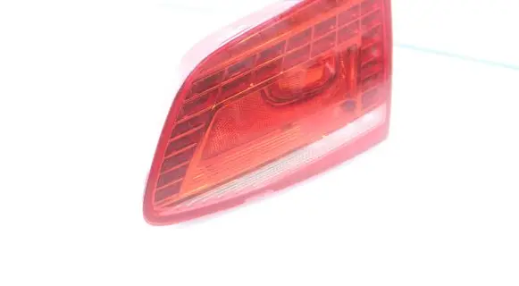 Volkswagen PASSAT B7 Tailgate rear/tail lights 00F13062