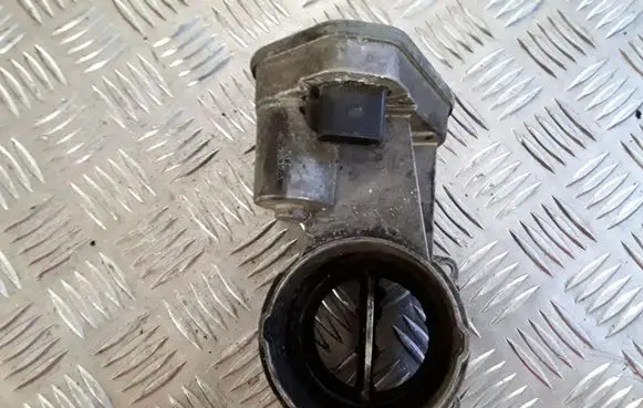 Volkswagen Phaeton Throttle valve 07Z128069A V3510057