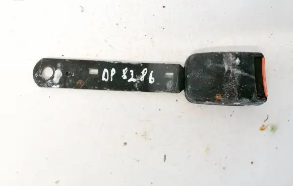 Seat Alhambra (Mk1) Middle seatbelt buckle (rear) 