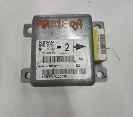 Nissan Primera Airbag control unit/module 285562F200 0285001133 YE2F2967110040