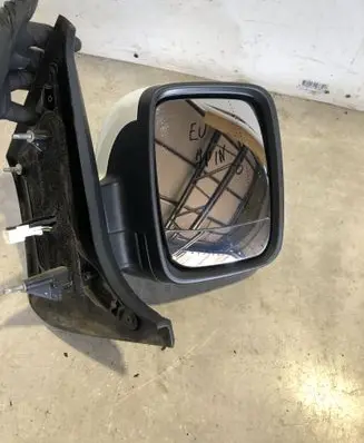 Renault Trafic III (X82) Front door electric wing mirror 233656046 232636226