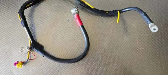 Audi A6 S6 C6 4F Positive cable (battery) 4F0971225F