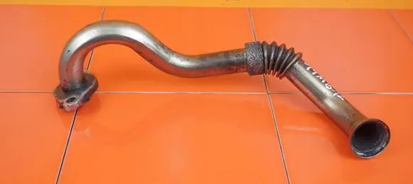 Volkswagen Touareg I EGR valve line/pipe/hose BAC