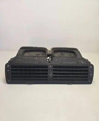BMW 7 E38 Dash center air vent grill 8390111