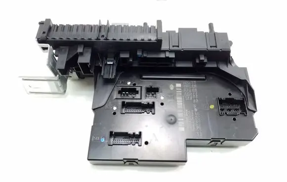 Mercedes-Benz GLK (X204) Fuse module A2049001402