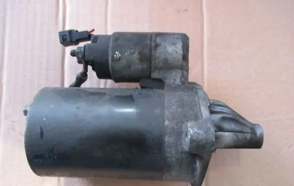 Hyundai i10 Starter motor