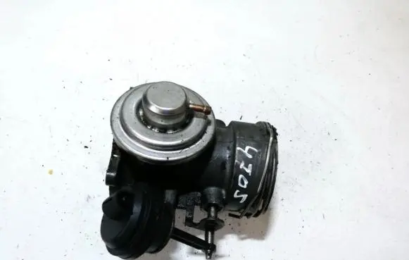 Volkswagen Touareg I Throttle valve 070128070c 245418004