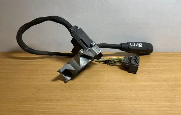Mercedes-Benz E W210 Wiper speed switch 2105400144 C3392