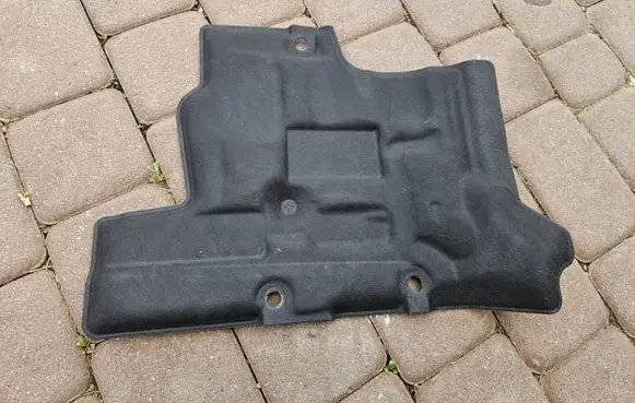 Engine bonnet/hood sound/heat insulation