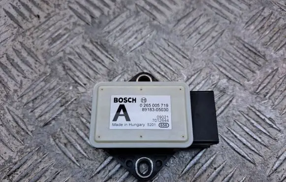 Toyota Verso ESP acceleration yaw rate sensor 0265005719 8918305030 1275100464