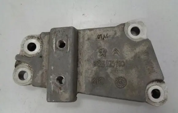 Citroen C3 Aircross Gearbox mounting bracket 9805925180