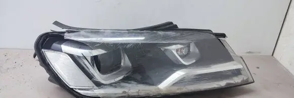 Volkswagen Touareg II Headlight/headlamp 7P1941032 1EL01193702 X62UM7001571
