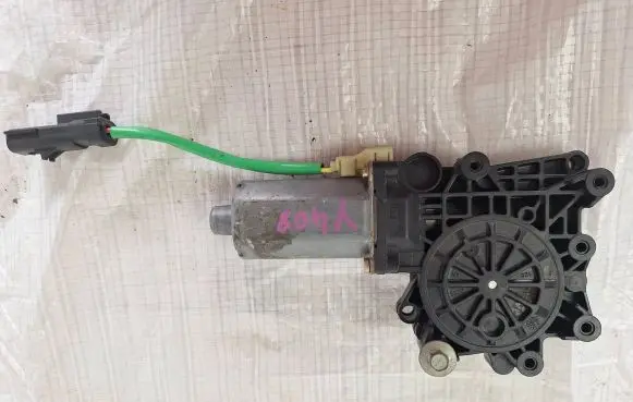 Jeep Cherokee Front door window regulator motor 6004PA1057