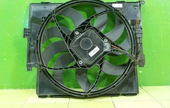 BMW 2 F22 F23 Fan set 8641963 XP62