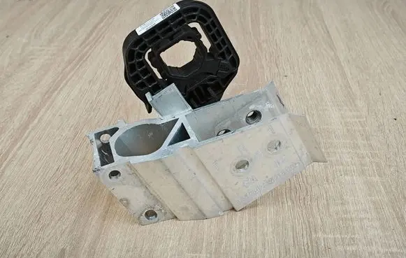 BMW 4 G22 G23 G24 G26 Bottom radiator support slam panel 8738928 9895622