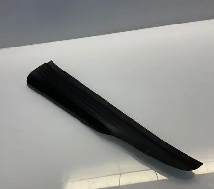 Mercedes-Benz E W211 Rear sill trim cover A2116800635 2116800635