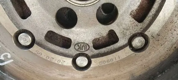 Volkswagen Golf V Dual mass flywheel