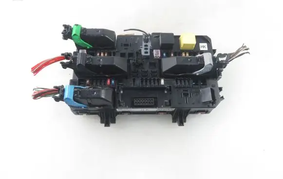 Opel Astra H Central body control module 5DK00866932 13206762HK