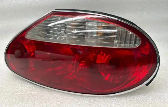 Jaguar XK8 - XKR Rear/tail lights LJE4900AA