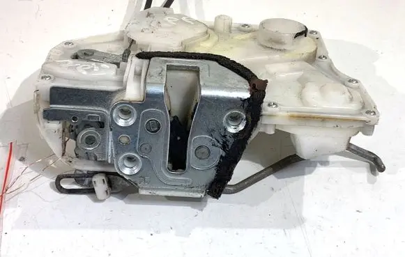 Suzuki SX4 Front door lock 8220179J40