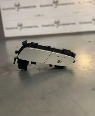 Mercedes-Benz GLC X253 C253 Seat heating switch A2139057502 SW133101 HW132000
