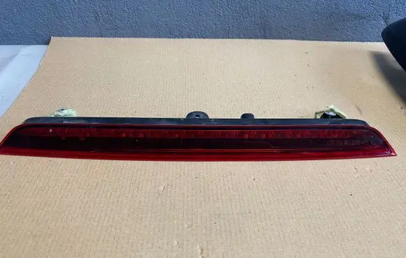 Audi Q7 4L Third/center stoplight 4L0945097