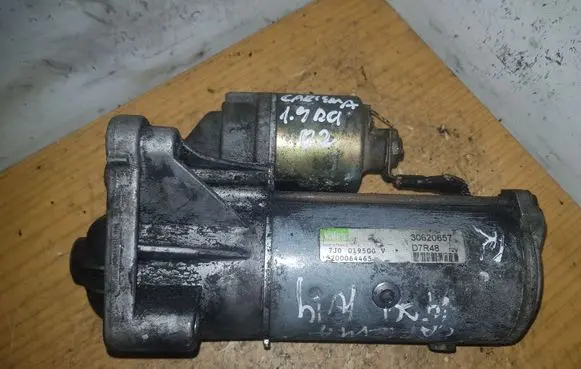 Mitsubishi Carisma Starter motor D7R48 8200064465