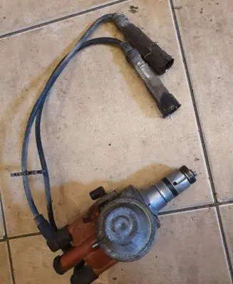 Volkswagen Transporter - Caravelle T3 Spark distributor 0237024035 025905205Q Z415