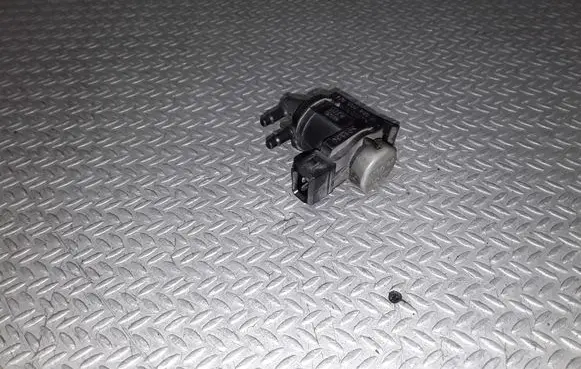 Audi A2 Turbo solenoid valve 1J0906283A