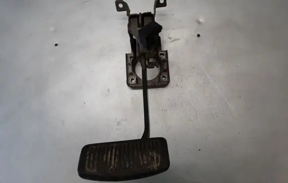 Hyundai Santa Fe Brake pedal