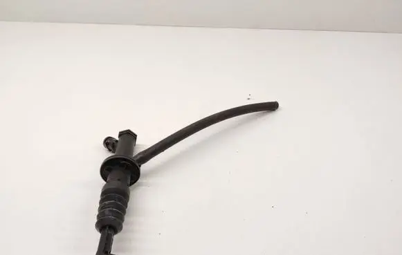 Clutch slave cylinder